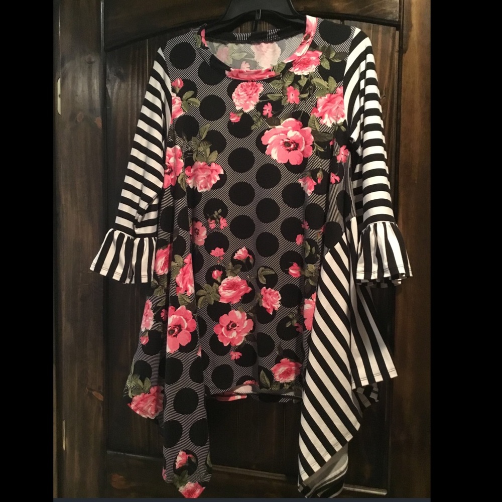 Women’s Tunic Size M/L